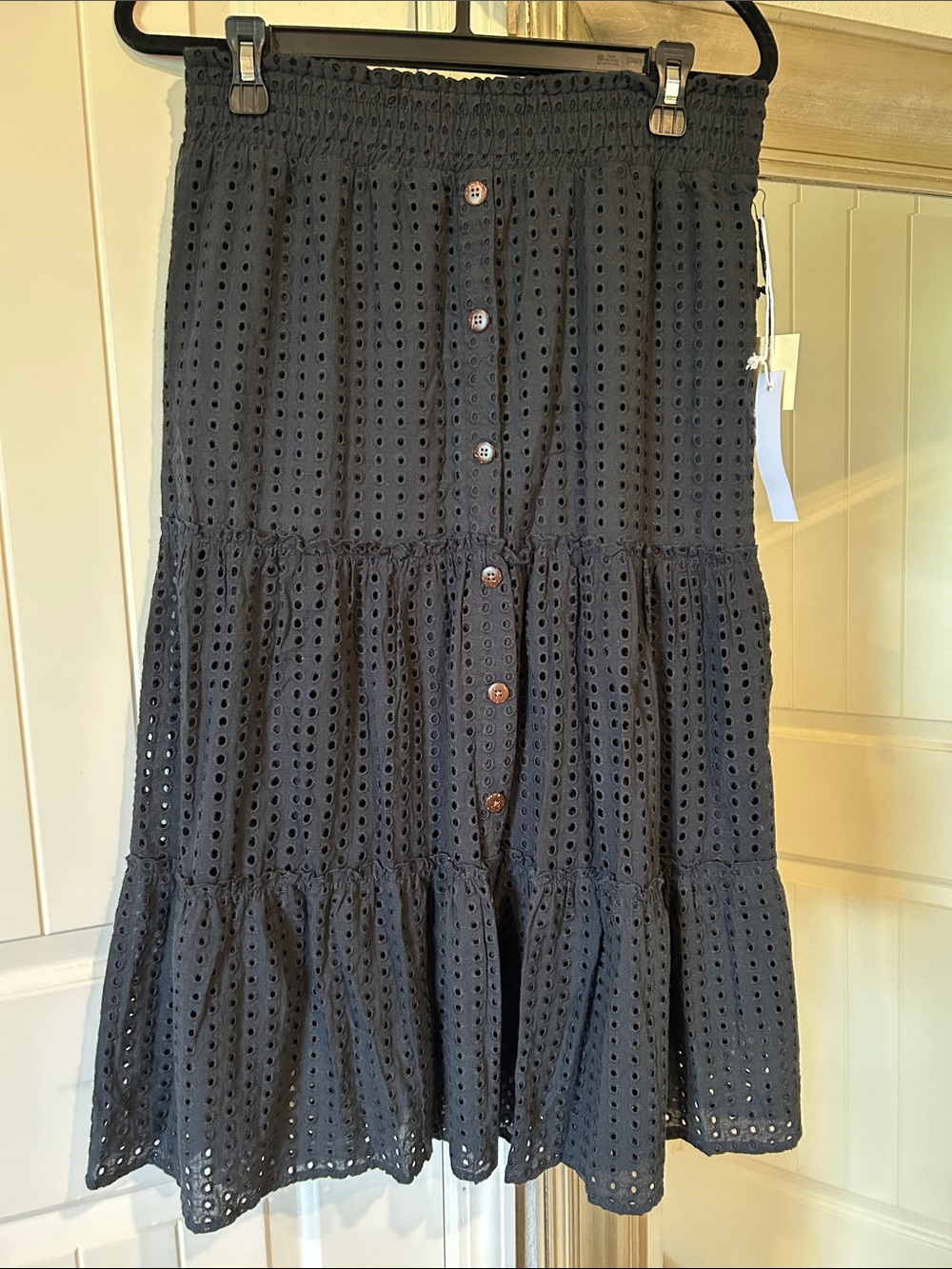 NWT Dk Gray Eyelet Button-Front Tiered Skirt Francesca’s Sz M